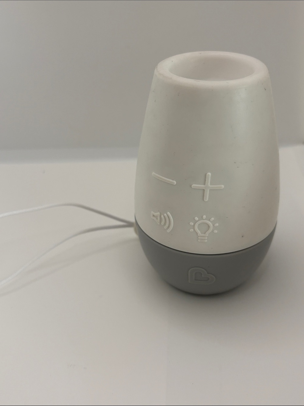 Munchkin Shhh Sound Machine with Light, White Noise Baby Soother, White/Grey